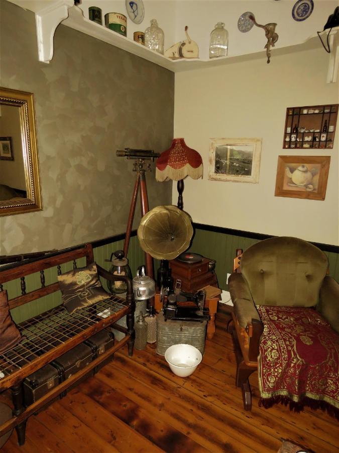 Fountain Baths Guest Cottages Barberton Exteriör bild