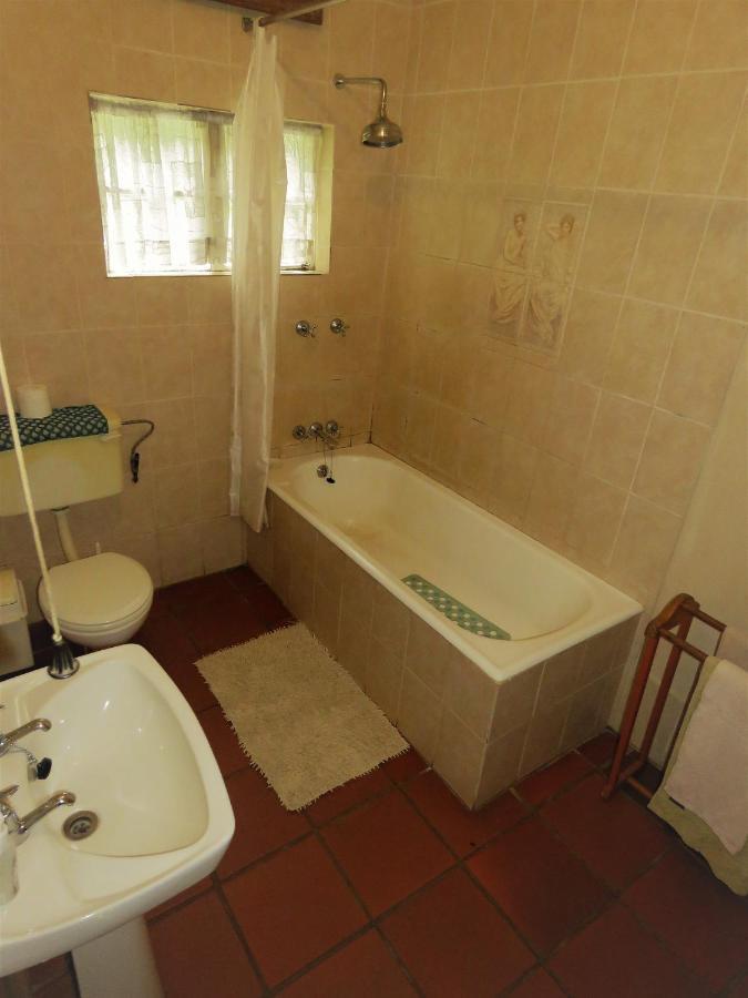 Fountain Baths Guest Cottages Barberton Exteriör bild