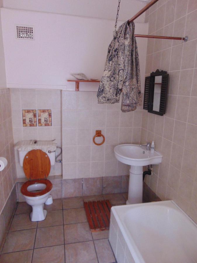 Fountain Baths Guest Cottages Barberton Exteriör bild