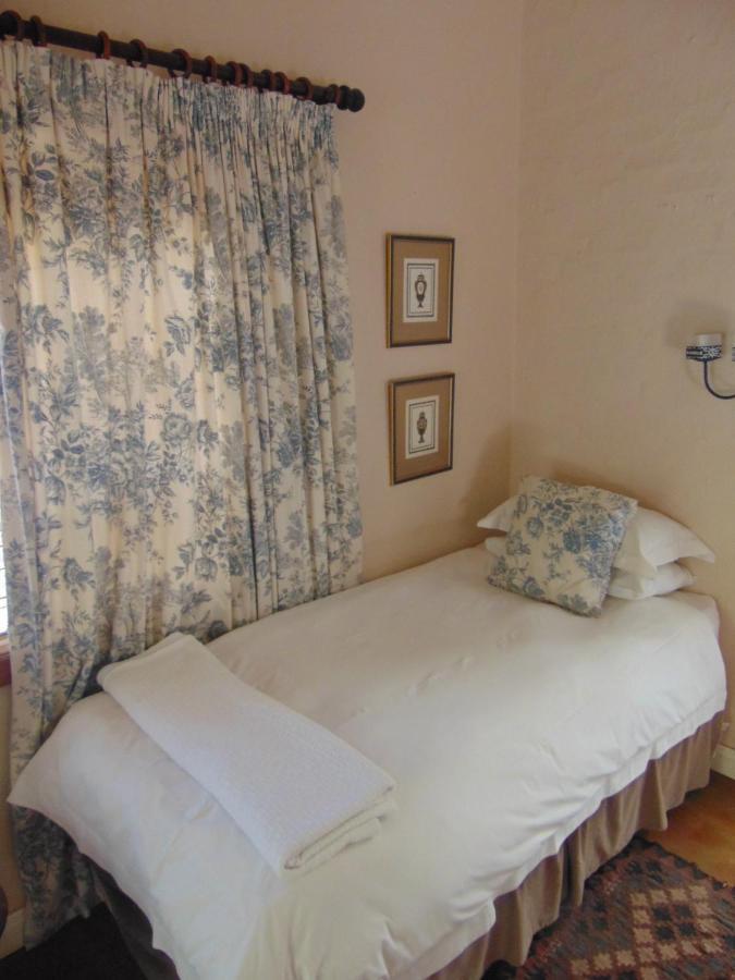 Fountain Baths Guest Cottages Barberton Exteriör bild