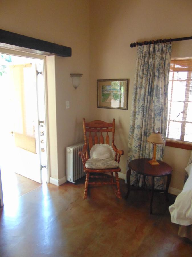 Fountain Baths Guest Cottages Barberton Exteriör bild